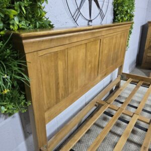Explore the timeless quality of the Oak Furniture Land French Farmhouse Rustic Solid Oak King-Size Bed, now available second hand at DecorDeluxe.club. Save over 60% on this premium piece. Explore the timeless quality of the Oak Furniture Land French Farmhouse Rustic Solid Oak King-Size Bed, now available second hand at DecorDeluxe.club. Save over 60% on this premium piece.