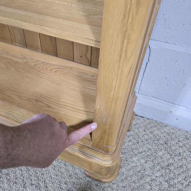 Canterbury Small Bookcase in Solid Oak: Pre-Loved Luxury at a Fraction of the Cost Canterbury Small Bookcase in Solid Oak: Pre-Loved Luxury at a Fraction of the Cost