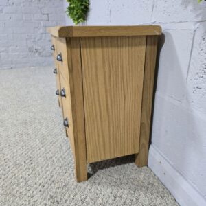 Explore the timeless quality of pre-owned solid oak bedside drawers - save a fortune and add elegance to your space Explore the timeless quality of pre-owned solid oak bedside drawers - save a fortune and add elegance to your space