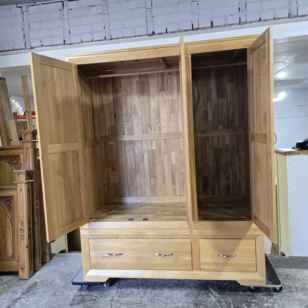 Elegant Oak FurnitureLand Bevel Triple Wardrobe in Solid Oak