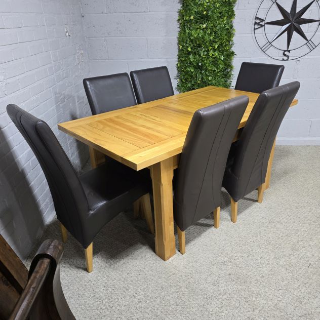 Peek inside its story... then write your own chapter with this second-hand Barker and Stonehouse solid oak dining set. Peek inside its story... then write your own chapter with this second-hand Barker and Stonehouse solid oak dining set.