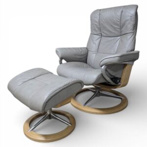 Peek inside its story... then write your own chapter with the Ekornes Stressless Mayfair Recliner & Footstool Peek inside its story... then write your own chapter with the Ekornes Stressless Mayfair Recliner & Footstool