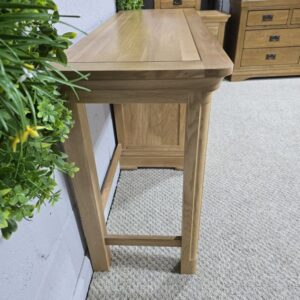 Explore the pre-loved Canterbury solid oak dressing table from Oak FurnitureLand - save over 50% on this premium piece Explore the pre-loved Canterbury solid oak dressing table from Oak FurnitureLand - save over 50% on this premium piece