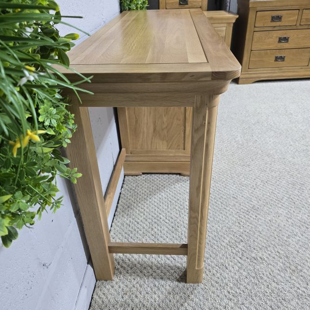 Explore the pre-loved Canterbury solid oak dressing table from Oak FurnitureLand - save over 50% on this premium piece Explore the pre-loved Canterbury solid oak dressing table from Oak FurnitureLand - save over 50% on this premium piece