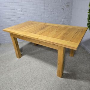 Peek inside its story... then write your own chapter with this second-hand Barker and Stonehouse solid oak dining set. Peek inside its story... then write your own chapter with this second-hand Barker and Stonehouse solid oak dining set.