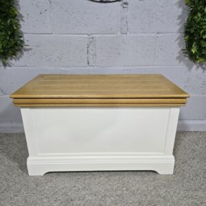 Barker and Stonehouse Pre-Loved Solid Oak Top Blanket Box in Cream Barker and Stonehouse Pre-Loved Solid Oak Top Blanket Box in Cream