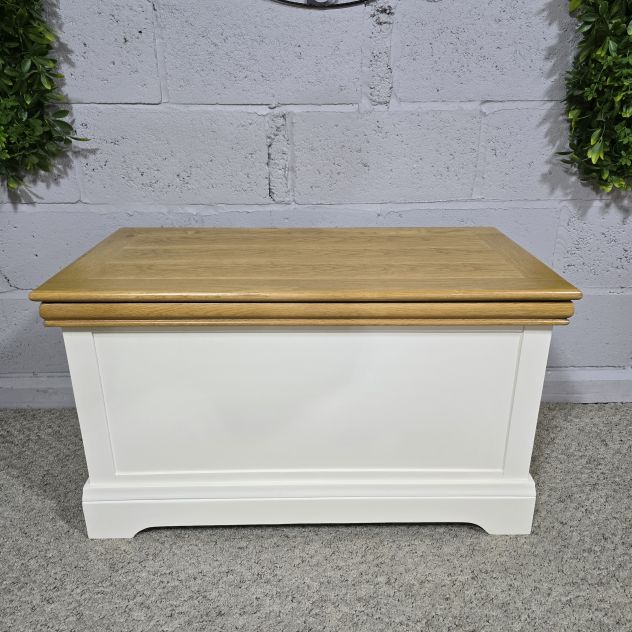 Barker and Stonehouse Pre-Loved Solid Oak Top Blanket Box in Cream Barker and Stonehouse Pre-Loved Solid Oak Top Blanket Box in Cream