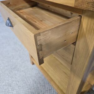 Elegant Barker and Stonehouse Solid Oak Console Table - Second Hand Elegant Barker and Stonehouse Solid Oak Console Table - Second Hand