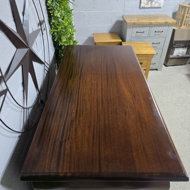 Second Hand Barker and Stonehouse Grosvenor Solid Mahogany Chest of Drawers Second Hand Barker and Stonehouse Grosvenor Solid Mahogany Chest of Drawers