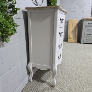 Second-hand Cream and Oak Chest of Drawers Second-hand Cream and Oak Chest of Drawers