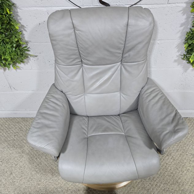 Peek inside its story... then write your own chapter with the Ekornes Stressless Mayfair Recliner & Footstool Peek inside its story... then write your own chapter with the Ekornes Stressless Mayfair Recliner & Footstool