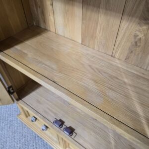 Pre-loved Barker and Stonehouse Solid Oak Display Unit - Timeless Quality Pre-loved Barker and Stonehouse Solid Oak Display Unit - Timeless Quality