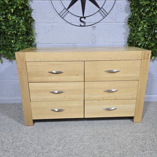 Pre-loved Oak Furniture Land Alto Double Chest of Drawers: Timeless Quality at a Fraction of the Cost Pre-loved Oak Furniture Land Alto Double Chest of Drawers: Timeless Quality at a Fraction of the Cost
