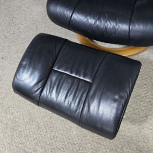Elegant Ekornes Stressless Mayfair Recliner Armchair and Footstool in Black Leather