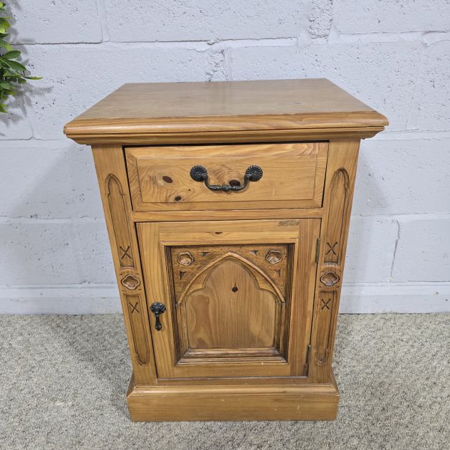 Explore the charm of this second-hand Barker And Stonehouse Gothic reclaimed wood side table Explore the charm of this second-hand Barker And Stonehouse Gothic reclaimed wood side table