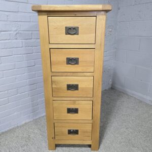 Stunning Second-Hand Solid Oak Tallboy Stunning Second-Hand Solid Oak Tallboy