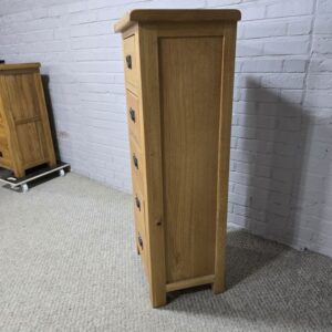 Stunning Second-Hand Solid Oak Tallboy Stunning Second-Hand Solid Oak Tallboy