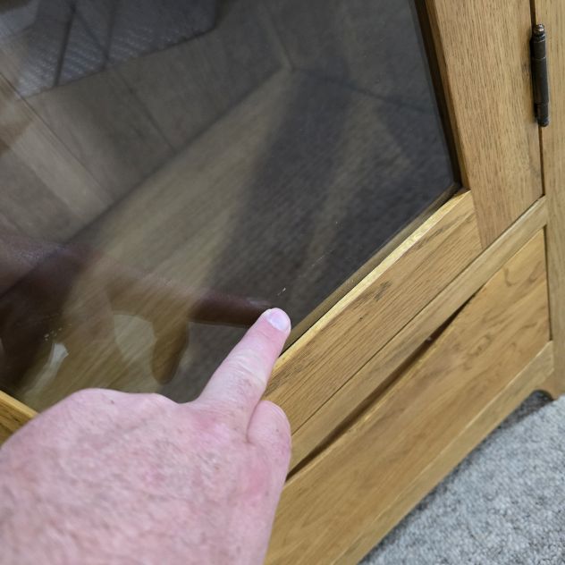 Peek inside its story... then write your own chapter with this PreLoved Oak Furniture Land Romsey solid oak display unit. Peek inside its story... then write your own chapter with this PreLoved Oak Furniture Land Romsey solid oak display unit.