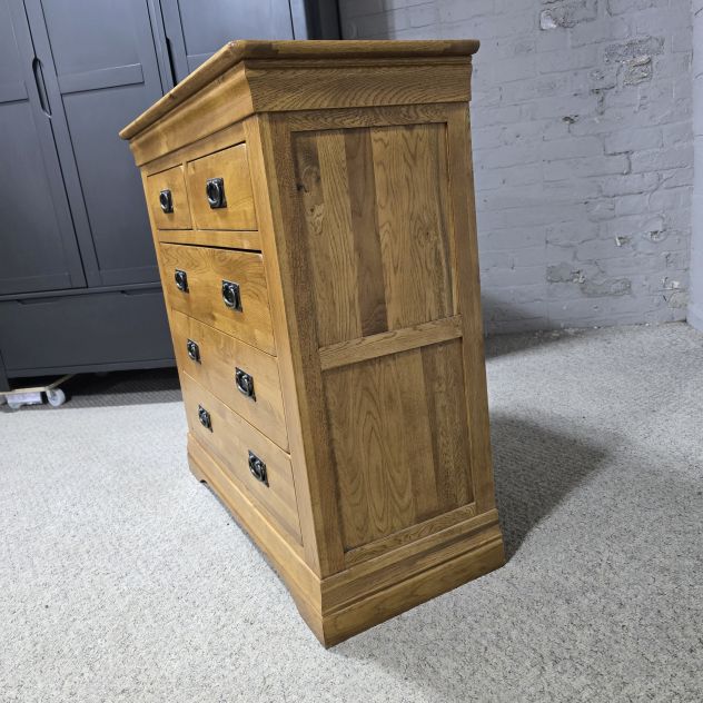 French Farmhouse Rustic Solid Oak 3+2 Chest - Second-Hand and Stylish French Farmhouse Rustic Solid Oak 3+2 Chest - Second-Hand and Stylish