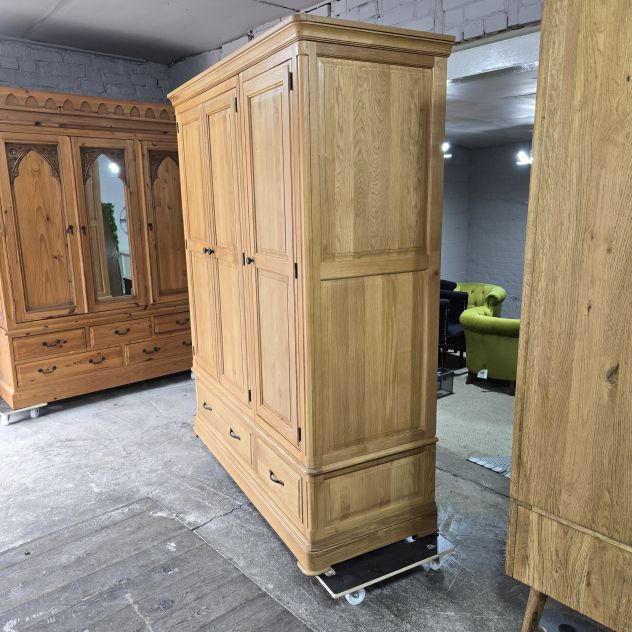 PreLoved Oak Furniture Land Canterbury Triple Solid Oak Wardrobe - Save Over £1100 PreLoved Oak Furniture Land Canterbury Triple Solid Oak Wardrobe - Save Over £1100