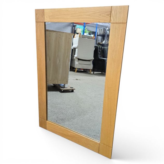Elegant Second-Hand Oak FurnitureLand Solid Oak Wall Mirror Elegant Second-Hand Oak FurnitureLand Solid Oak Wall Mirror