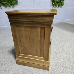 French Farmhouse Rustic Solid Oak Bedside Table from Oak FurnitureLand French Farmhouse Rustic Solid Oak Bedside Table from Oak FurnitureLand