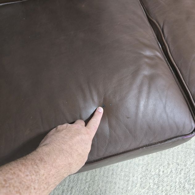 Second Hand Chesterfield Suite: Rich, Warm Brown Leather and Ornate Turned Legs Second Hand Chesterfield Suite: Rich, Warm Brown Leather and Ornate Turned Legs