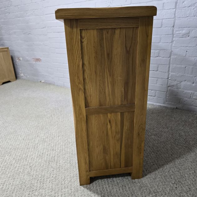 Elegant Pre-Owned Oak Furniture Land Original Rustic Solid Oak Chest of Drawers Elegant Pre-Owned Oak Furniture Land Original Rustic Solid Oak Chest of Drawers