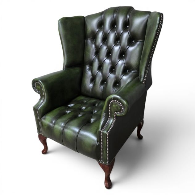 Second Hand Chesterfield Armchair in Antique Bottle Green Leather - Add Timeless Elegance to Your Home Second Hand Chesterfield Armchair in Antique Bottle Green Leather - Add Timeless Elegance to Your Home