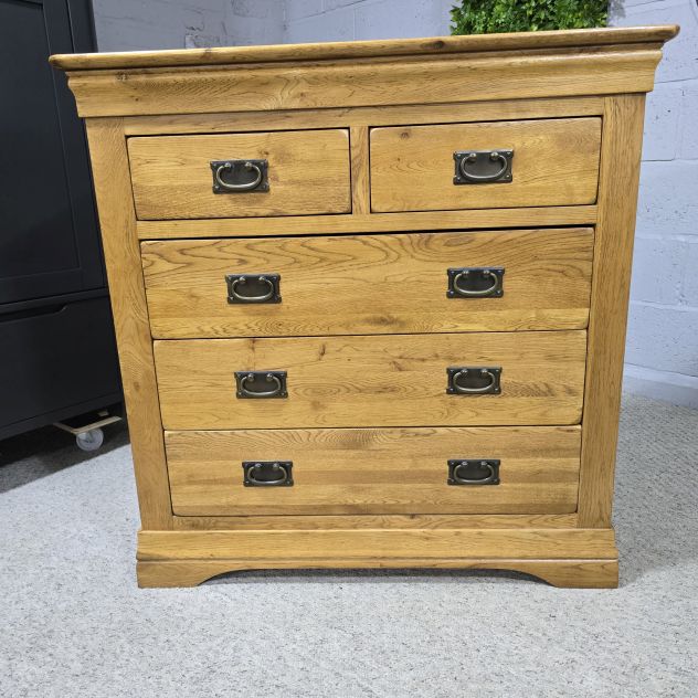 French Farmhouse Rustic Solid Oak 3+2 Chest - Second-Hand and Stylish French Farmhouse Rustic Solid Oak 3+2 Chest - Second-Hand and Stylish