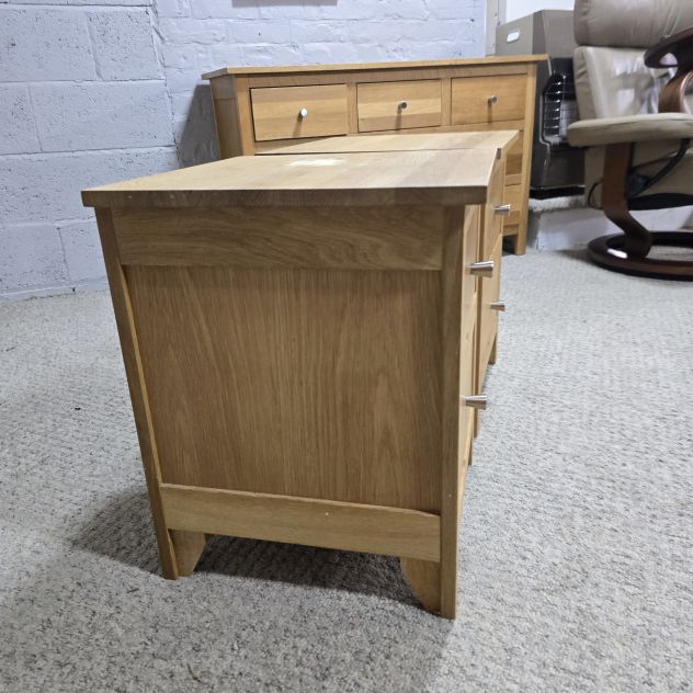 PreLoved Cordell Furniture Solid Oak Bedside Drawers: Timeless Quality at a Fraction of the Cost PreLoved Cordell Furniture Solid Oak Bedside Drawers: Timeless Quality at a Fraction of the Cost