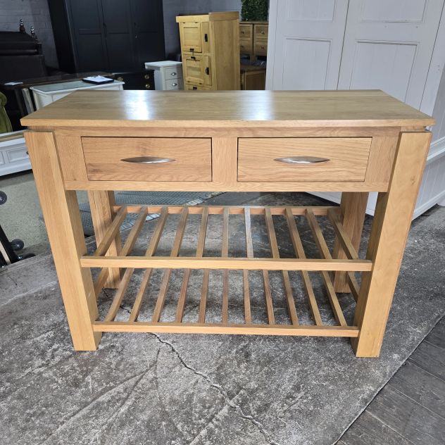 Oak Furnitureland Alto Console Table: Timeless Quality and Practical Benefits Oak Furnitureland Alto Console Table: Timeless Quality and Practical Benefits