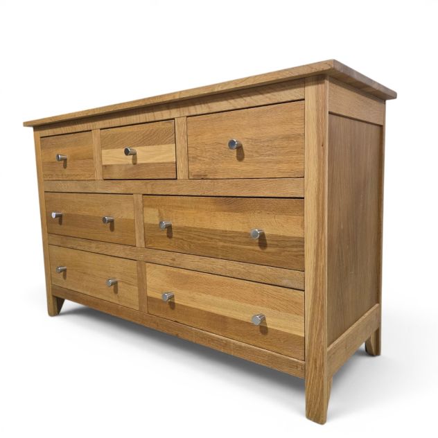 Your dream space starts here with this second hand solid oak double chest of drawers. Treat yourself to this wallet-approved luxury. Your dream space starts here with this second hand solid oak double chest of drawers. Treat yourself to this wallet-approved luxury.