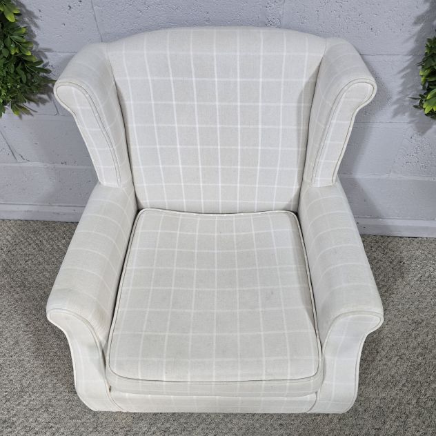 PreLoved Wingback Armchair: A Touch of Elegance and Comfort PreLoved Wingback Armchair: A Touch of Elegance and Comfort