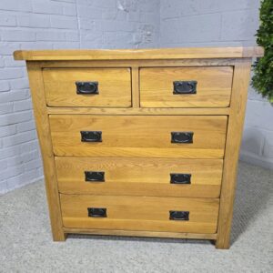 Elegant Pre-Owned Oak Furniture Land Original Rustic Solid Oak Chest of Drawers Elegant Pre-Owned Oak Furniture Land Original Rustic Solid Oak Chest of Drawers