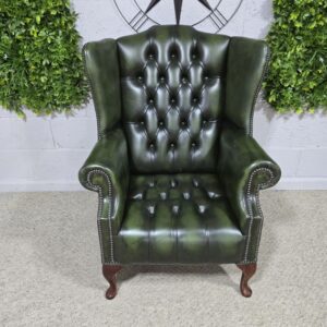 Second Hand Chesterfield Armchair in Antique Bottle Green Leather - Add Timeless Elegance to Your Home Second Hand Chesterfield Armchair in Antique Bottle Green Leather - Add Timeless Elegance to Your Home