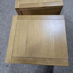 Save on Pre-loved Oak Side Tables Save on Pre-loved Oak Side Tables