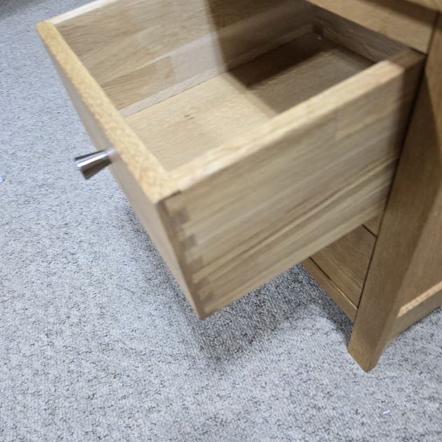 PreLoved Cordell Furniture Solid Oak Bedside Drawers: Timeless Quality at a Fraction of the Cost PreLoved Cordell Furniture Solid Oak Bedside Drawers: Timeless Quality at a Fraction of the Cost
