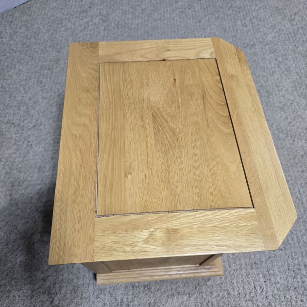 Peek inside its story... then write your own chapter with this PreLoved Oak FurnitureLand Edinburgh bedside table Peek inside its story... then write your own chapter with this PreLoved Oak FurnitureLand Edinburgh bedside table
