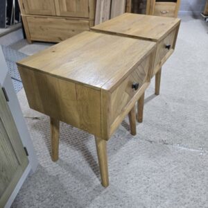 Discover Timeless Quality in PreLoved Oak Furniture Land Parquet Bedside Drawers Discover Timeless Quality in PreLoved Oak Furniture Land Parquet Bedside Drawers
