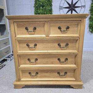 Peek inside its story... then write your own chapter with this second-hand Oak Furniture Land Edinburgh Chest of Drawers. Peek inside its story... then write your own chapter with this second-hand Oak Furniture Land Edinburgh Chest of Drawers.