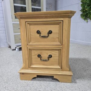 Peek inside its story... then write your own chapter with this PreLoved Oak FurnitureLand Edinburgh bedside table Peek inside its story... then write your own chapter with this PreLoved Oak FurnitureLand Edinburgh bedside table
