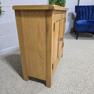 Compact Oak Sideboard: Perfect for Small Spaces Compact Oak Sideboard: Perfect for Small Spaces