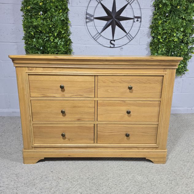 Peek inside its story... then write your own chapter with this PreLoved Barker and Stonehouse solid oak chest. Huge savings await! Peek inside its story... then write your own chapter with this PreLoved Barker and Stonehouse solid oak chest. Huge savings await!