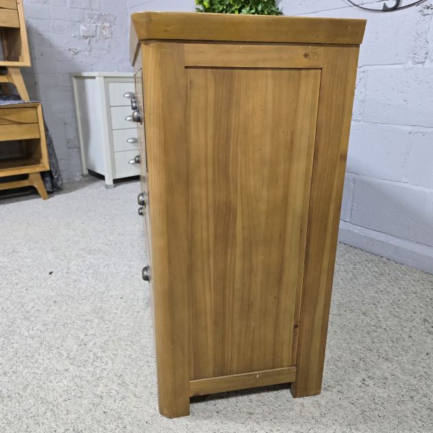 Pre-owned Solid Pine Double Chest of Drawers: Timeless Quality at a Fraction of the Cost Pre-owned Solid Pine Double Chest of Drawers: Timeless Quality at a Fraction of the Cost