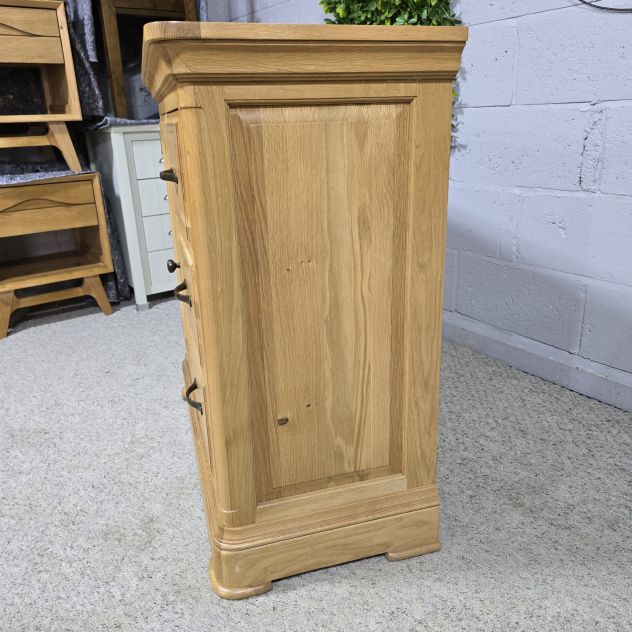 Explore the timeless quality of this PreLoved Oak Furniture Land Canterbury cupboard Explore the timeless quality of this PreLoved Oak Furniture Land Canterbury cupboard