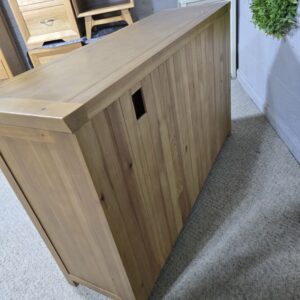 Pre-owned Solid Pine Double Chest of Drawers: Timeless Quality at a Fraction of the Cost Pre-owned Solid Pine Double Chest of Drawers: Timeless Quality at a Fraction of the Cost