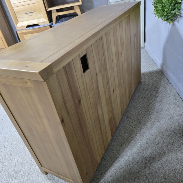 Pre-owned Solid Pine Double Chest of Drawers: Timeless Quality at a Fraction of the Cost Pre-owned Solid Pine Double Chest of Drawers: Timeless Quality at a Fraction of the Cost