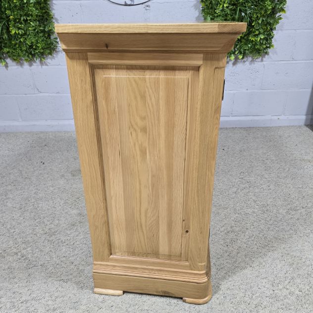Explore the timeless quality of this PreLoved Oak Furniture Land Canterbury cupboard Explore the timeless quality of this PreLoved Oak Furniture Land Canterbury cupboard