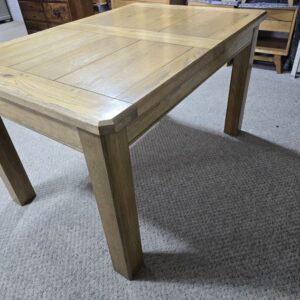 Explore the timeless quality of this second-hand Oak Furniture Land solid oak dining table Explore the timeless quality of this second-hand Oak Furniture Land solid oak dining table